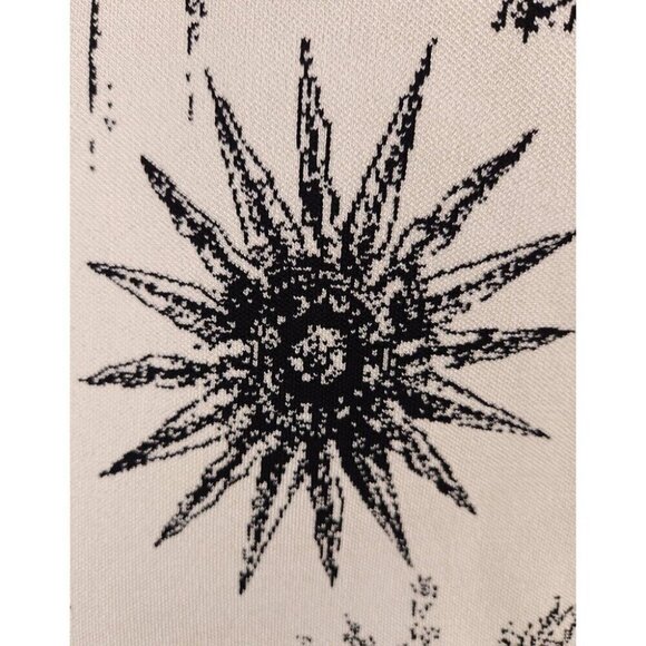 Elegant Black and White Mini Dress - Picture 5 of 13